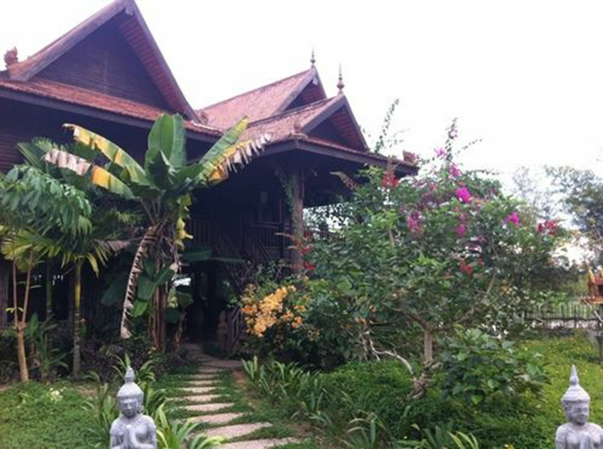 The Bong Thom Homestay Siem Reap Bagian luar foto